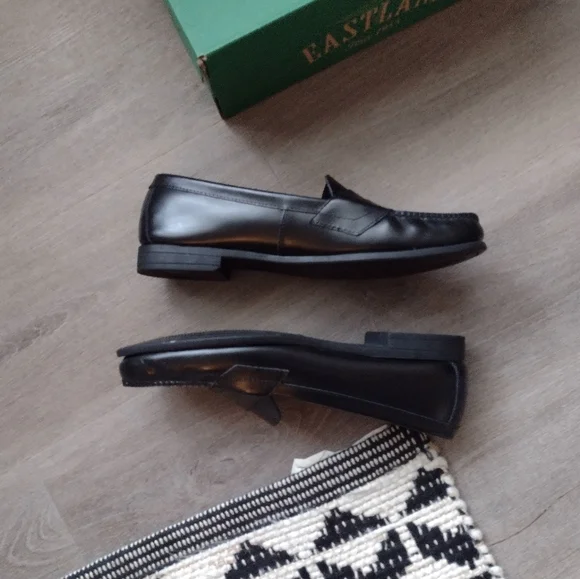 Eastland leather Classic II penny loafer women, 11 narrow - Picture 5 of 14